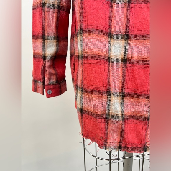 ๐ 2685. POL Red Plaid Button-Up Shirt with Cut-Out Lace up Shoulders - Picture 5 of 9